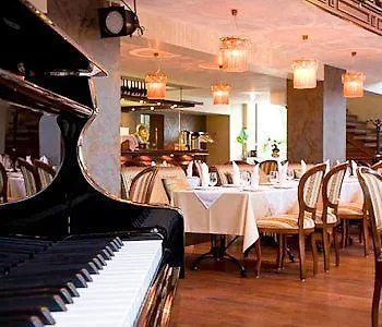 Ararat Hotel 4*
