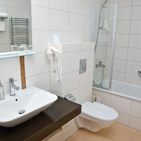 Ararat Hotel 4*