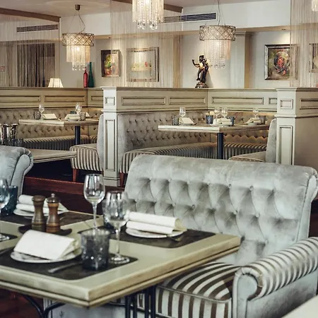 Hotel Ararat